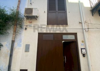 Casa all\'aperto - Casa indipendente Via Crocifisso
 
22, Partinico - foto 1