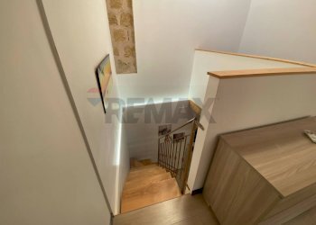 Scale - Casa indipendente Via Crocifisso
 
22, Partinico - foto 14