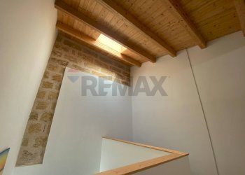 Scale - Casa indipendente Via Crocifisso
 
22, Partinico - foto 15