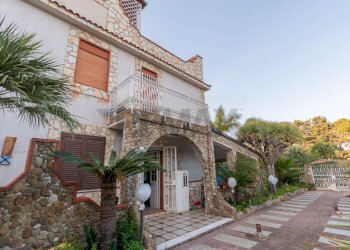 Casa all\'aperto - Villa via Delle Mimose
 
snc, Carini - foto 2