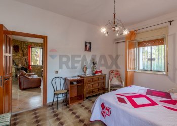 Camera / camera da letto - Villa via Delle Mimose
 
snc, Carini - foto 42