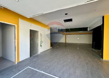 Parcheggio - Locale Commerciale Via Pietro Nenni
 
80, Ragusa - foto 6