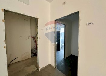 Hall / corridoio - Locale Commerciale Via Pietro Nenni
 
80, Ragusa - foto 20