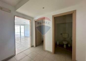 Hall / corridoio - Locale Commerciale Via Pietro Nenni
 
80, Ragusa - foto 29