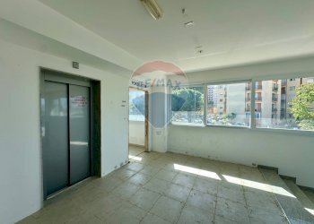 Stanza vuota - Locale Commerciale Via Pietro Nenni
 
80, Ragusa - foto 31