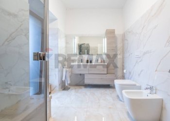 Bagno - Trilocale Via Educandato
 
39, Villamagna - foto 13