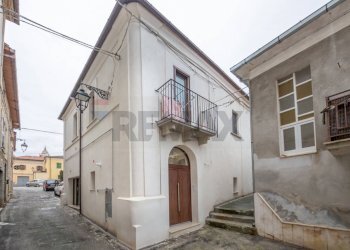 Edificio all\'aperto - Trilocale Via Educandato
 
39, Villamagna - foto 18