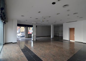 Foto 6 - Locale Commerciale Viale Adamello
 
42, Lecco - foto 6