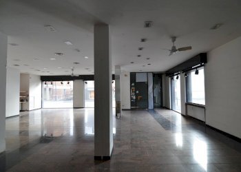 Foto 10 - Locale Commerciale Viale Adamello
 
42, Lecco - foto 10