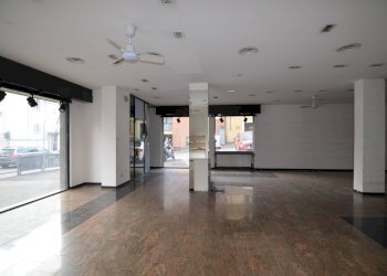 Foto 14 - Locale Commerciale Viale Adamello
 
42, Lecco - foto 14