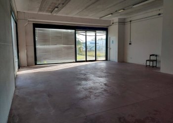 Foto 1 - Magazzino Viale Europa, Cascina - foto 1