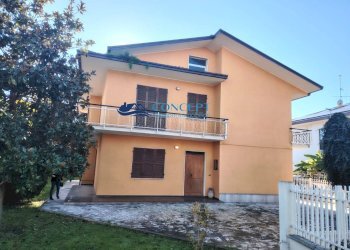 Foto 1 - Villa via U. Foscolo, Corropoli - foto 1