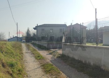 Edificio all\'aperto - Casa semi indipendente Via La Costa
 
16, Arce - foto 39