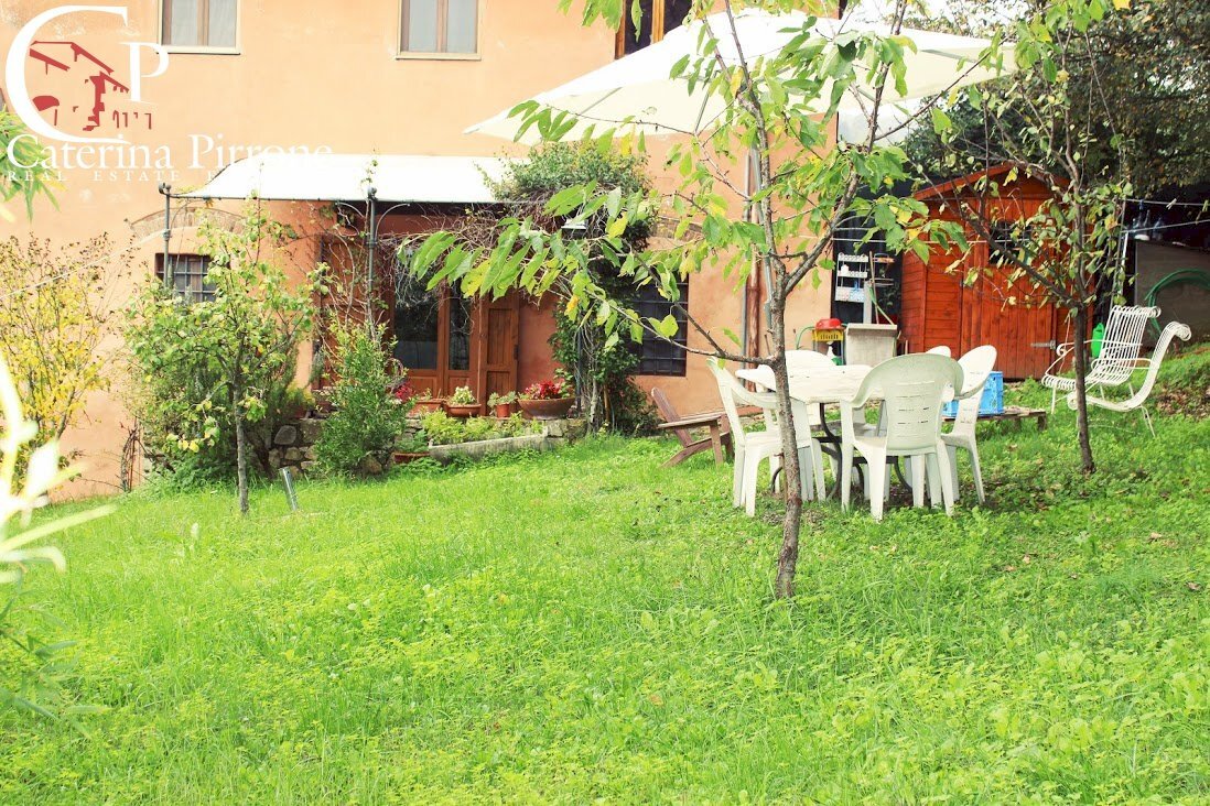 Molin del Piano vendesi porzione di colonica - Rustico via di Parga
1, Pontassieve - foto 3