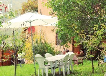 Molin del Piano vendesi porzione di colonica - Rustico via di Parga
 
1, Pontassieve - foto 4