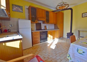 Cucina - Casa indipendente strada di Pascomonti, 24, Mondovì - foto 12