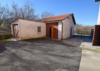 Cortile interno - Casa indipendente strada di Pascomonti, 24, Mondovì - foto 36