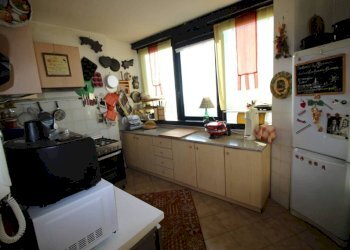 Cucina - Trilocale via Emilio Salgari, Genova (zona Pegli) - foto 2
