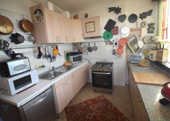 Cucina - Trilocale via Emilio Salgari, Genova (zona Pegli) - foto 3