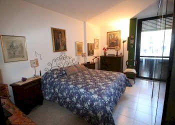 Camera da letto - Trilocale via Emilio Salgari, Genova (zona Pegli) - foto 23