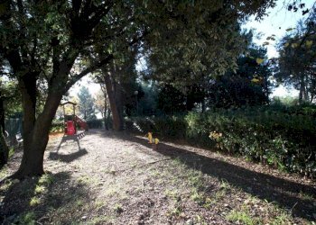 Giardino - Trilocale via Emilio Salgari, Genova (zona Pegli) - foto 36