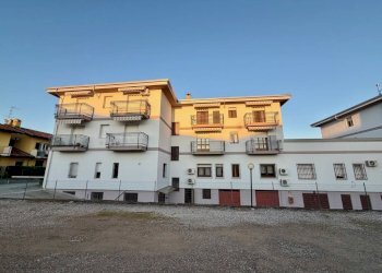 Facciata - Quadrilocale via 25 Aprile, 9a, Verrone - foto 32