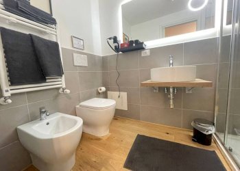 Bagno - One-room apartment vico Superiore di Pellicceria, Genova (neighborhood Centro Storico) - photo 6