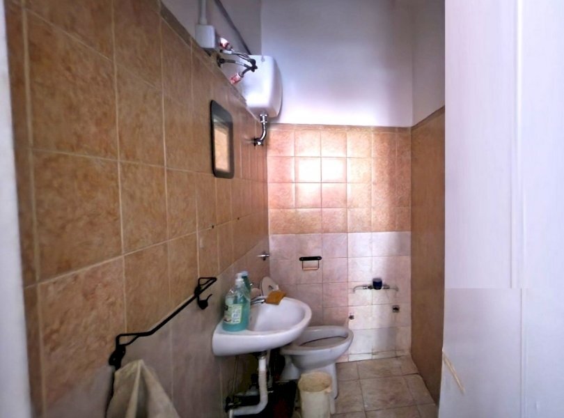 Commercial Premises Mondragone - photo 2