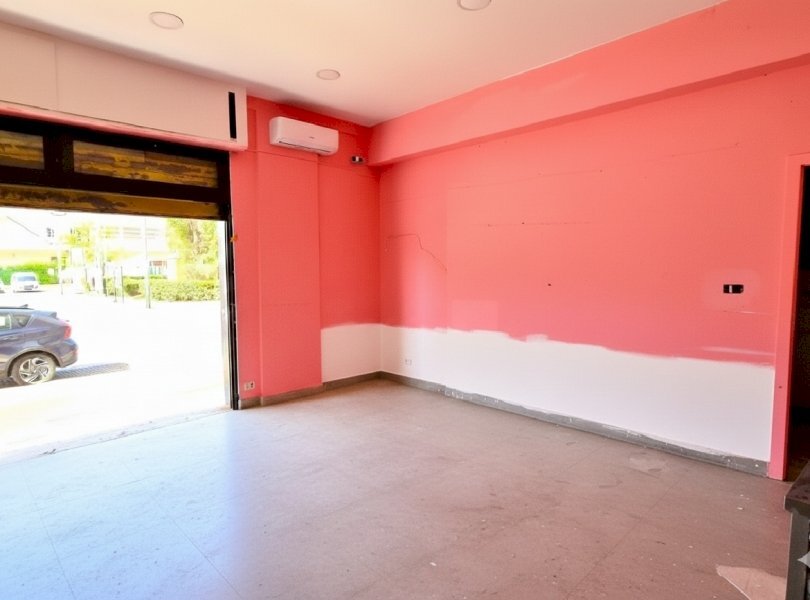Commercial Premises Mondragone - photo 3