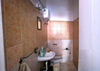 Commercial Premises Mondragone - photo 2