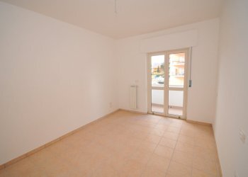 camera da letto - Quadrilocale Via Rosa Luxemburg 8, Manoppello - foto 5