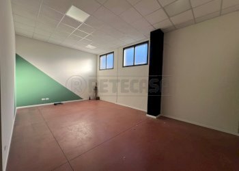 IMG_2298.jpg - Locale Commerciale Cassola - foto 5