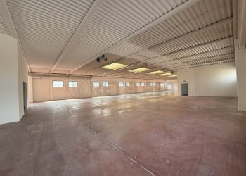 IMG_5203-.jpg - Locale Commerciale Cassola - foto 11