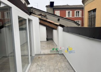 IMG_0673.JPG - Attico Vicolo San Tiburzio, Parma - foto 2