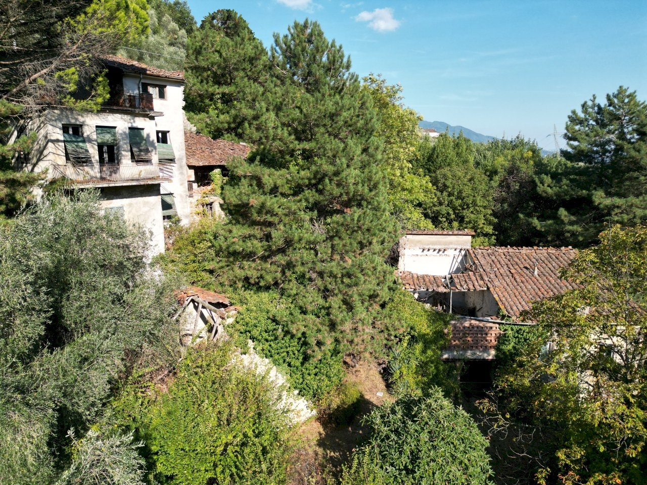 ANTICO BORGO COLLINARE DA RISTRUTTURARE - Casale via del Colle 355/E, Lucca - foto 3