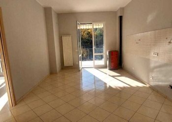 WhatsApp Image 2025-12-11 at 17.42.17.jpeg - Three-room apartment Strada Montegrazie, Imperia - photo 5