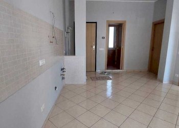 WhatsApp Image 2026-03-30 at 18.52.32.jpeg - Three-room apartment Strada Montegrazie, Imperia - photo 5