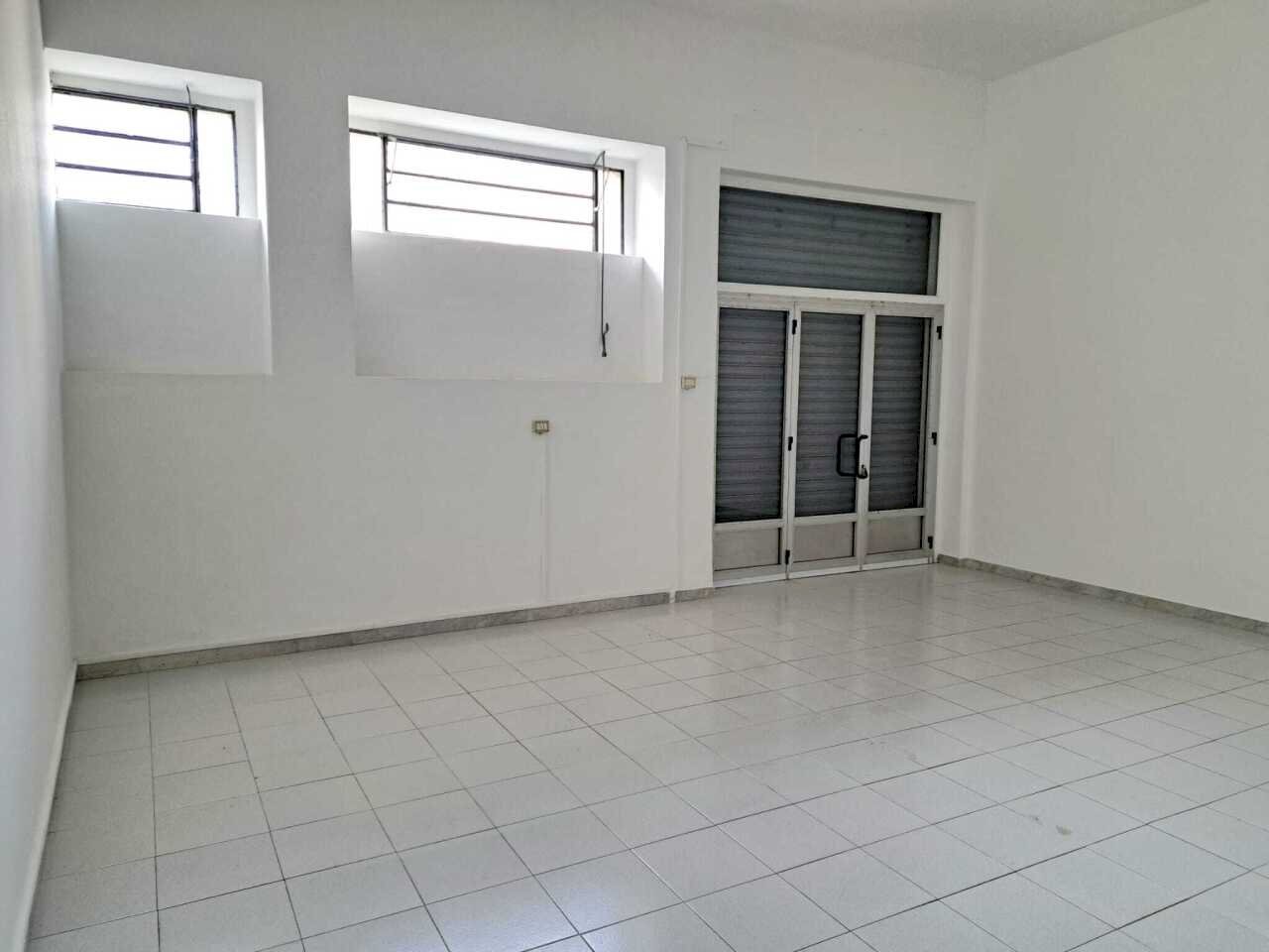 WhatsApp Image 2025-12-16 at 18.26.29.jpeg - Locale Commerciale Via del Pescara 5, Lanciano - foto 1