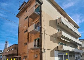 WhatsApp Image 2025-12-16 at 18.26.37 (1).jpeg - Locale Commerciale Via del Pescara 5, Lanciano - foto 25