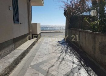 WhatsApp Image 2020-03-13 at 12.10.27 (1).jpeg - Attico Via Consolare Valeria snc, Sant'Alessio Siculo - foto 3