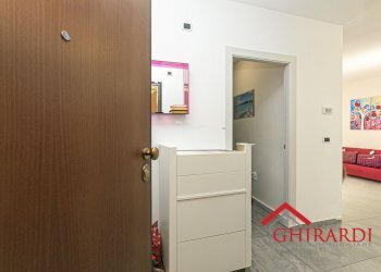 1.0 INGRESSO.jpg - Appartamento VIA CIBRARIO SC B 33, Genova (zona Sestri Ponente) - foto 2