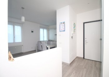 Ingresso - Three-room apartment via salita cappuccini  11, Como - photo 2