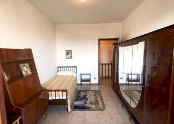 camera da letto - Villa a Schiera zona bocciodromo, Castel San Giovanni - foto 12