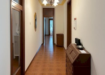 WhatsApp Image 2025-12-11 at 08.40.32.jpeg - Quadrilocale Via L. Pulci 32, Modena - foto 2