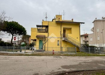 Two-room apartment Via Tiziano Vecellio, Cesenatico - photo 2