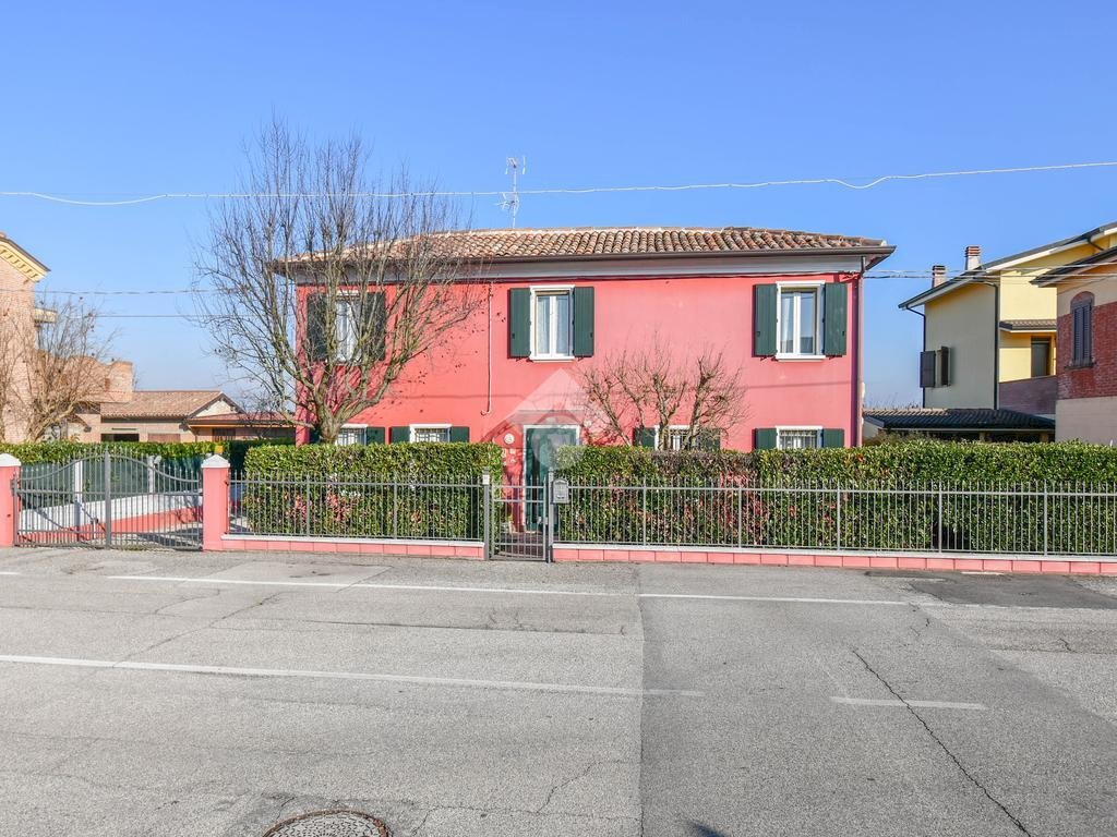 Casa indipendente Via XX Settembre, Poggio Renatico - foto 2