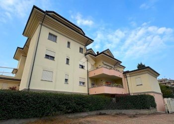 Three-room apartment Via G. Galilei, Legnano - photo 3