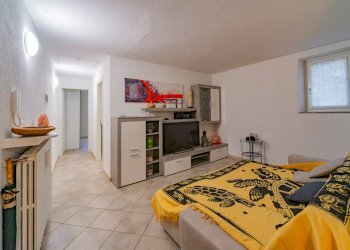 Four-room apartment Via Roma, Caraglio - photo 5