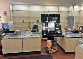 Negozio VIALE CONTE CROTTI, Aosta - foto 4