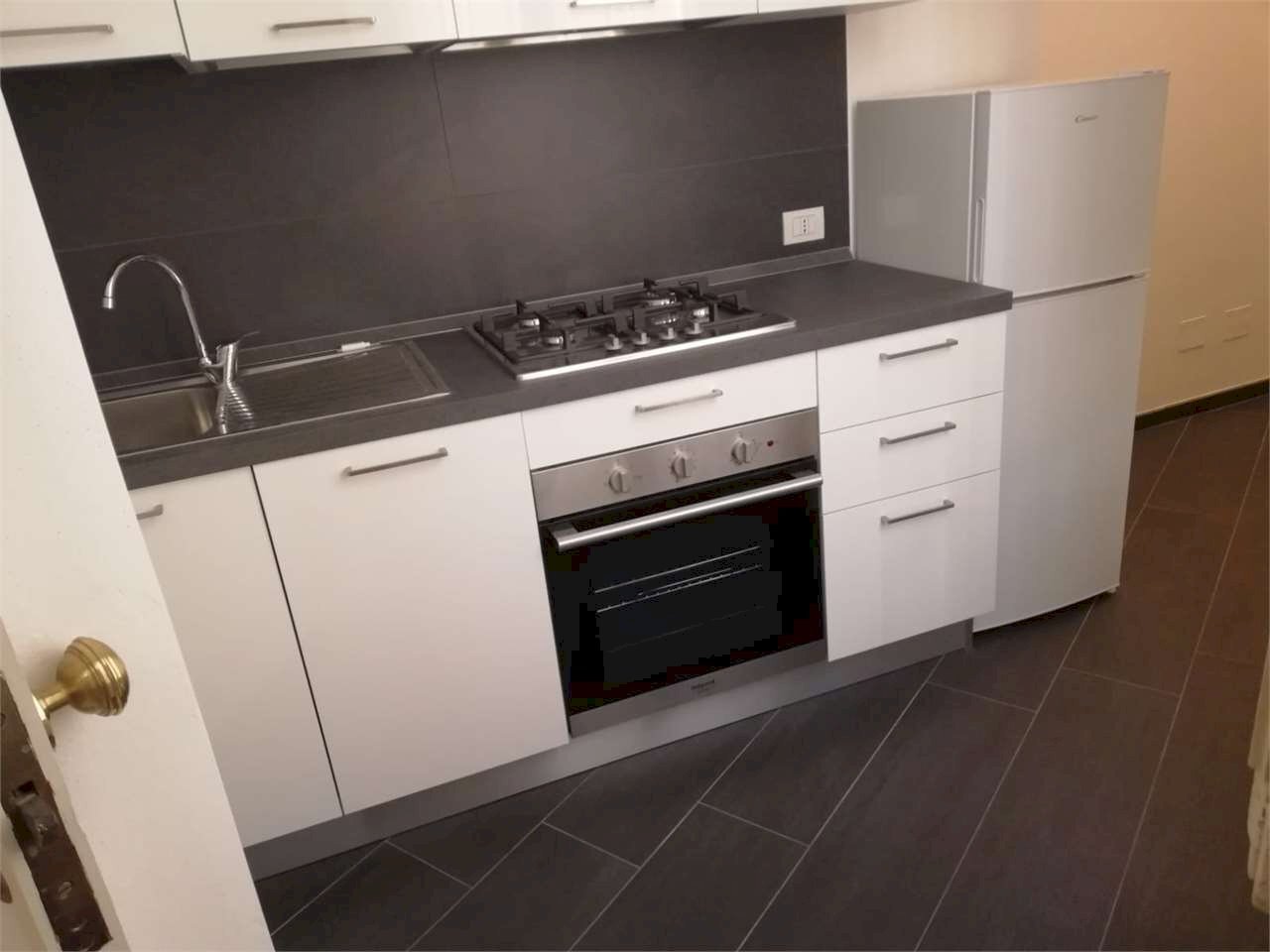 One-room apartment Modena (neighborhood Circoscrizione 1) - photo 3